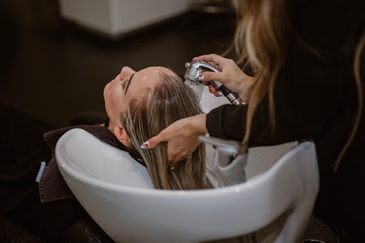 5 Salon Loyalty Programme Examples To Retain More Customers